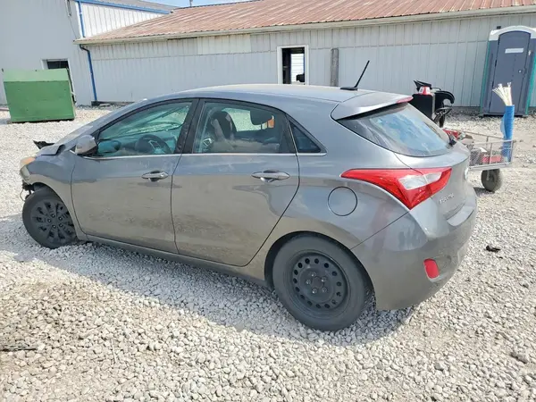 KMHD35LH8HU365632 2017 HYUNDAI ELANTRA - Image 2