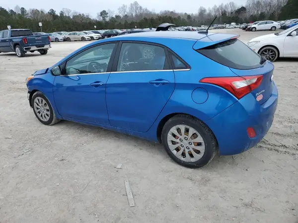 KMHD35LH8HU372614 2017 HYUNDAI ELANTRA - Image 2