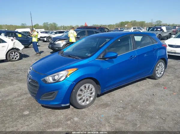 KMHD35LH8HU372791 2017 HYUNDAI ELANTRA - Image 2