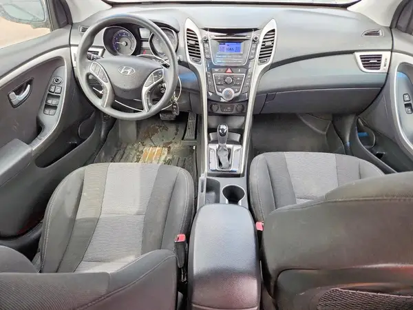 KMHD35LH8HU374864 2017 HYUNDAI ELANTRA - Image 8