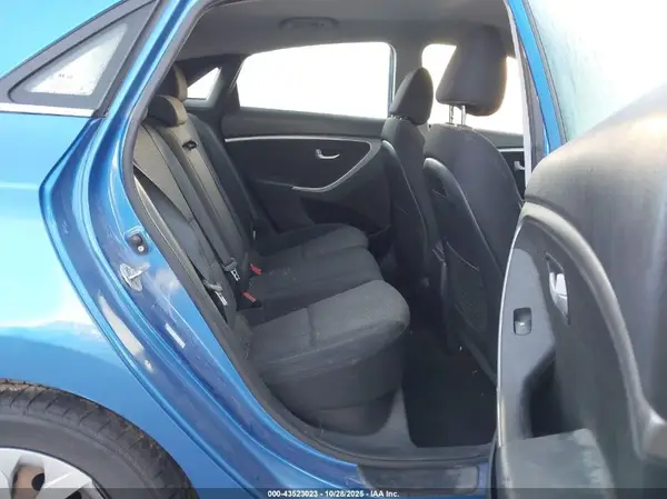 KMHD35LH8HU375285 2017 HYUNDAI ELANTRA - Image 8