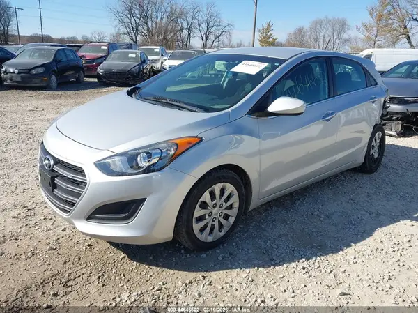 KMHD35LH8HU376534 2017 HYUNDAI ELANTRA - Image 2