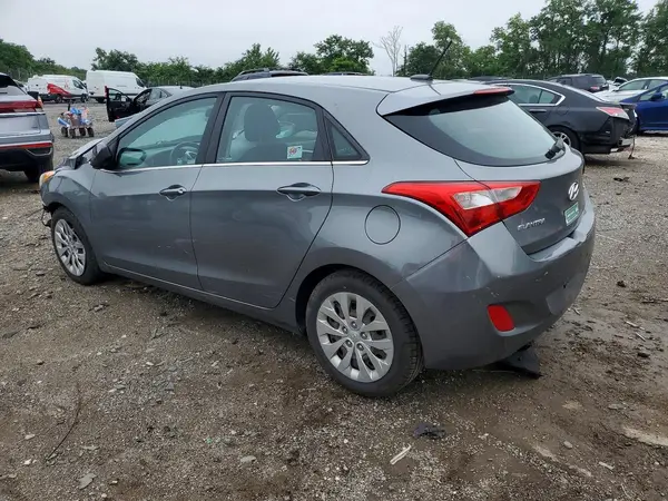 KMHD35LH8HU376811 2017 HYUNDAI ELANTRA - Image 2