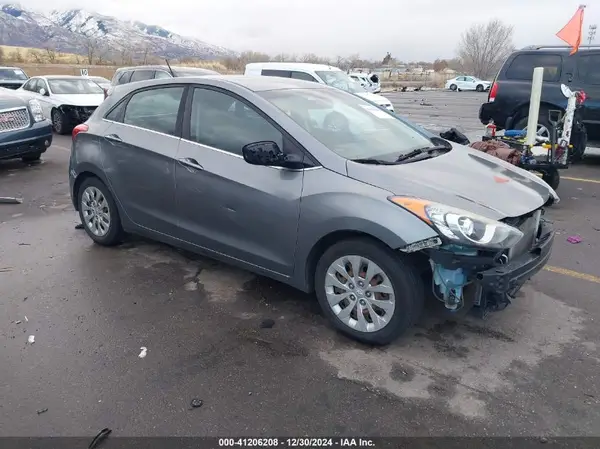 KMHD35LH8HU381409 2017 HYUNDAI ELANTRA - Image 1