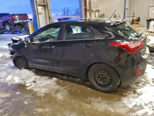 KMHD35LH8HU382172 2017 HYUNDAI ELANTRA - Image 2