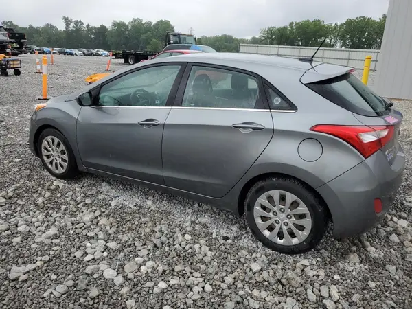 KMHD35LH8HU383984 2017 HYUNDAI ELANTRA - Image 2