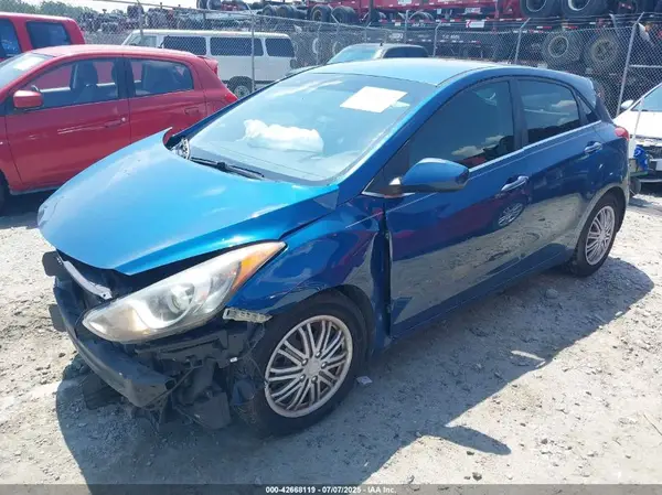 KMHD35LH9GU252836 2016 HYUNDAI ELANTRA - Image 2
