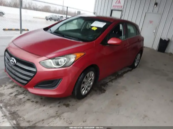 KMHD35LH9GU252917 2016 HYUNDAI ELANTRA - Image 2