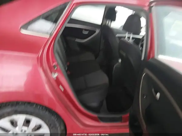 KMHD35LH9GU252917 2016 HYUNDAI ELANTRA - Image 8