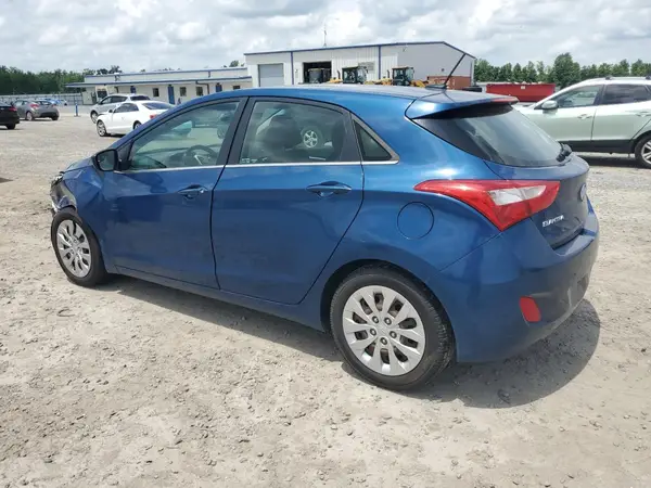 KMHD35LH9GU255686 2016 HYUNDAI ELANTRA - Image 2