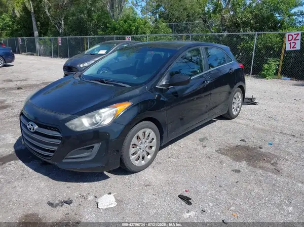 KMHD35LH9GU255722 2016 HYUNDAI ELANTRA - Image 2