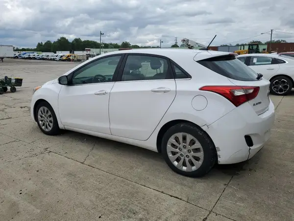 KMHD35LH9GU256465 2016 HYUNDAI ELANTRA - Image 2
