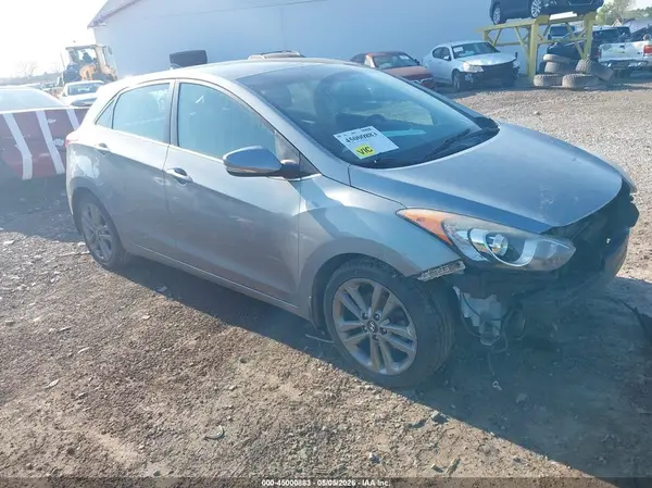 KMHD35LH9GU262945 2016 HYUNDAI ELANTRA - Image 1