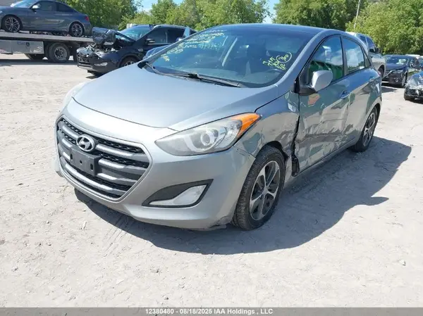 KMHD35LH9GU266039 2016 HYUNDAI ELANTRA - Image 2
