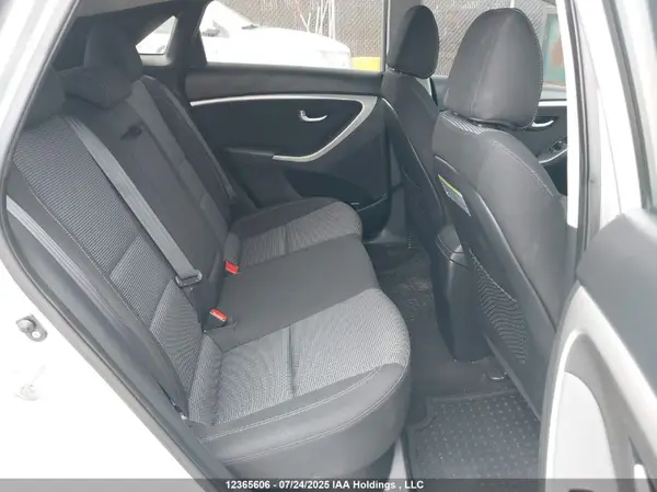 KMHD35LH9GU269085 2016 HYUNDAI ELANTRA - Image 8