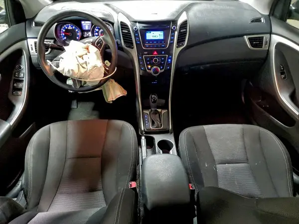 KMHD35LH9GU270219 2016 HYUNDAI ELANTRA - Image 8
