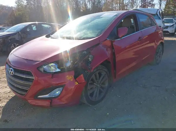 KMHD35LH9GU270544 2016 HYUNDAI ELANTRA - Image 2