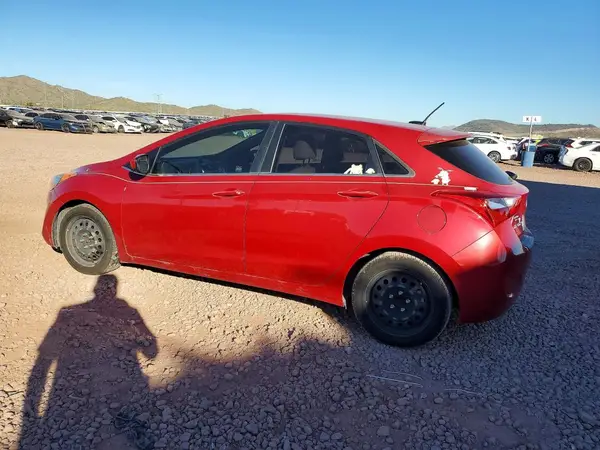 KMHD35LH9GU270589 2016 HYUNDAI ELANTRA - Image 2
