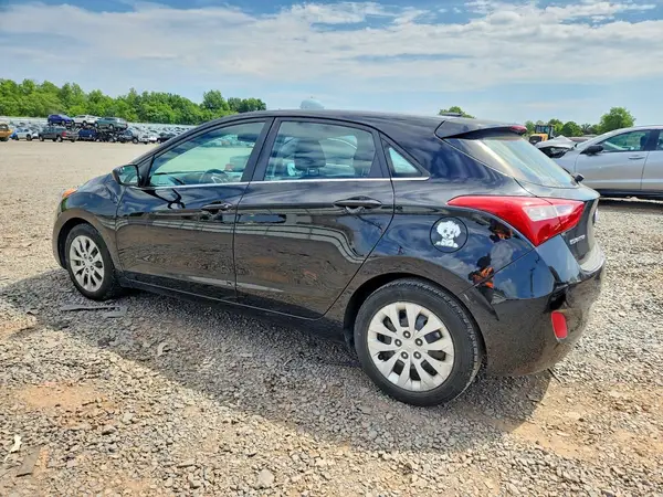 KMHD35LH9GU281253 2016 HYUNDAI ELANTRA - Image 2