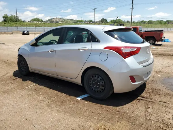 KMHD35LH9GU286565 2016 HYUNDAI ELANTRA - Image 2