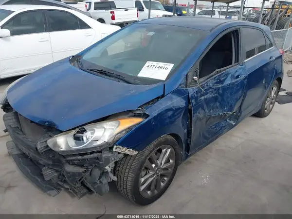 KMHD35LH9GU292317 2016 HYUNDAI ELANTRA - Image 2