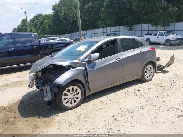 KMHD35LH9GU301596 2016 HYUNDAI ELANTRA - Image 2