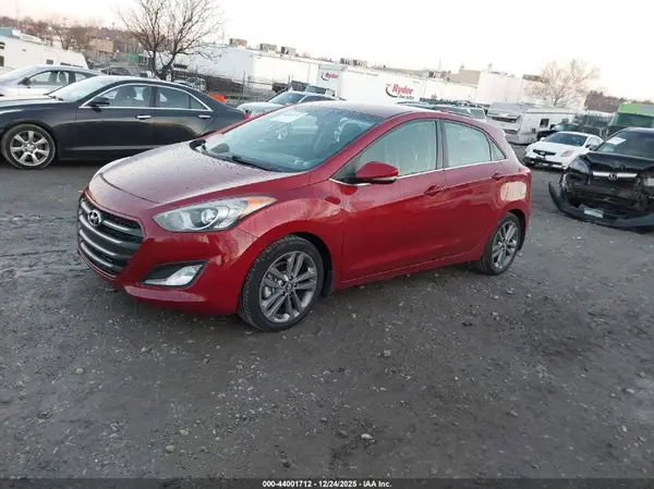 KMHD35LH9GU304224 2016 HYUNDAI ELANTRA - Image 2