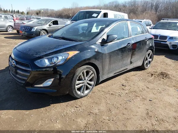 KMHD35LH9GU305132 2016 HYUNDAI ELANTRA - Image 2