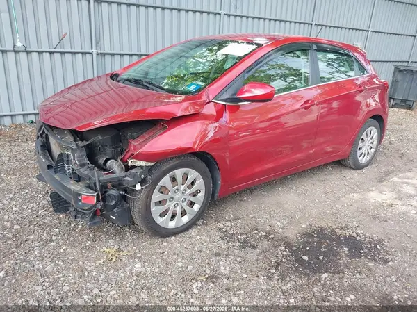 KMHD35LH9GU305163 2016 HYUNDAI ELANTRA - Image 2