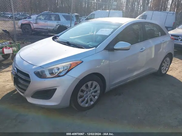 KMHD35LH9GU311898 2016 HYUNDAI ELANTRA - Image 2