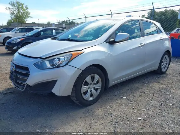KMHD35LH9GU317104 2016 HYUNDAI ELANTRA - Image 2