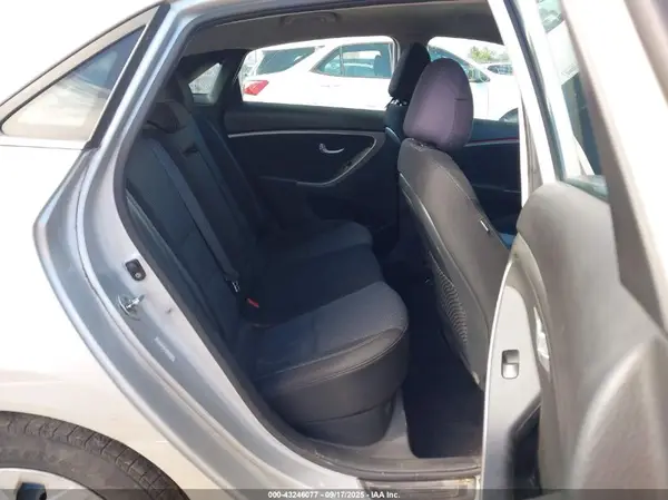 KMHD35LH9GU317104 2016 HYUNDAI ELANTRA - Image 8