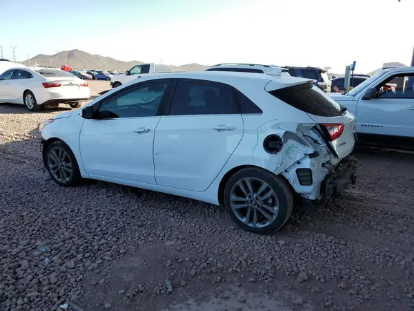 KMHD35LH9GU317751 2016 HYUNDAI ELANTRA - Image 2