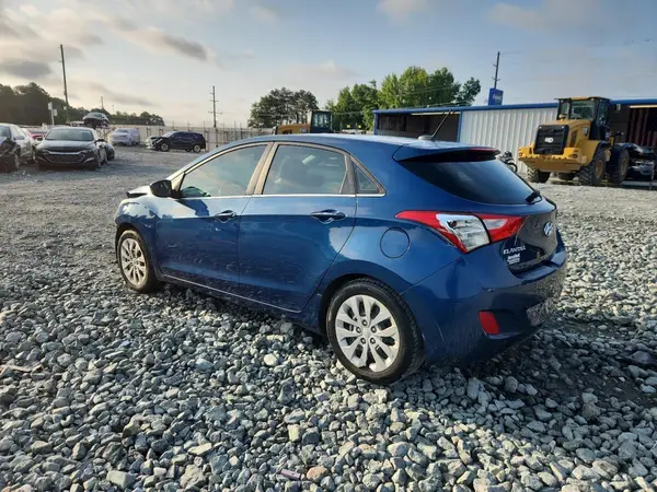KMHD35LH9GU318611 2016 HYUNDAI ELANTRA - Image 2
