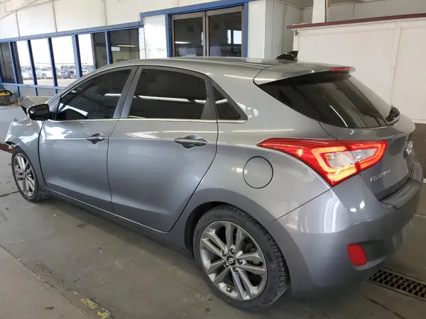 KMHD35LH9GU318866 2016 HYUNDAI ELANTRA - Image 2