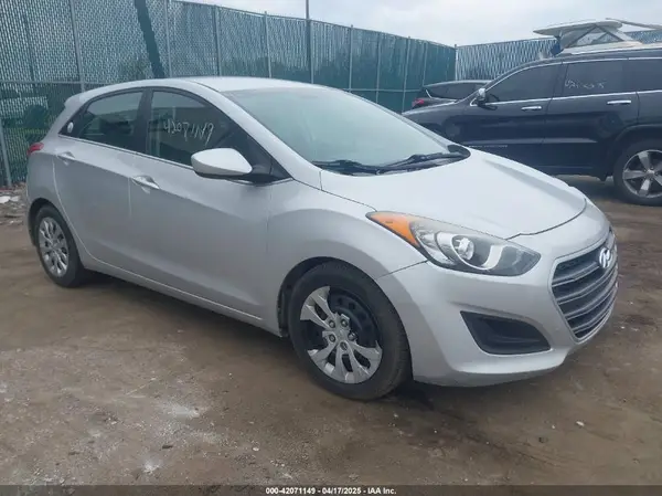 KMHD35LH9GU319385 2016 HYUNDAI ELANTRA - Image 1