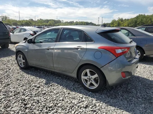 KMHD35LH9GU321685 2016 HYUNDAI ELANTRA - Image 2