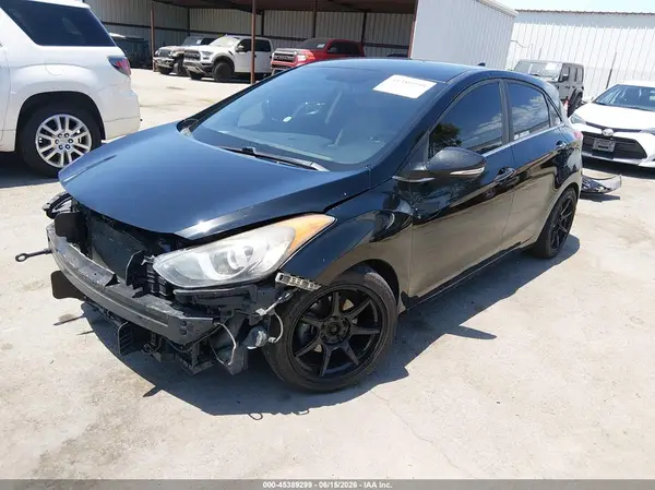 KMHD35LH9GU322822 2016 HYUNDAI ELANTRA - Image 2