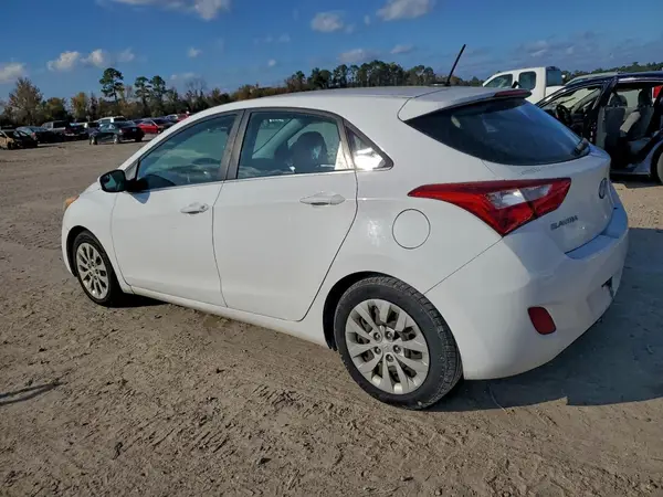 KMHD35LH9GU324635 2016 HYUNDAI ELANTRA - Image 2