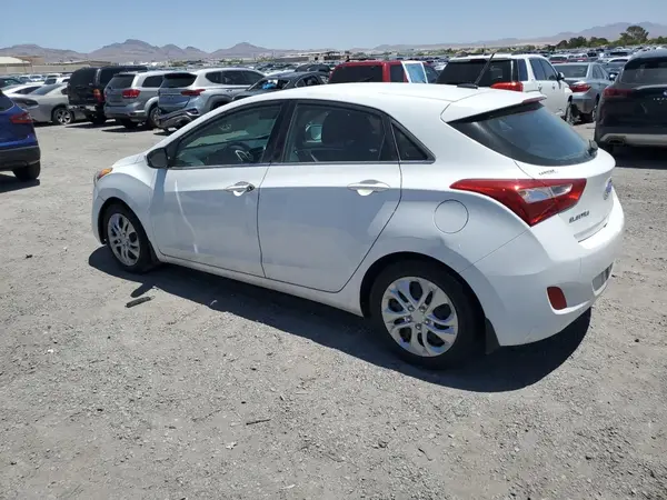KMHD35LH9GU332895 2016 HYUNDAI ELANTRA - Image 2