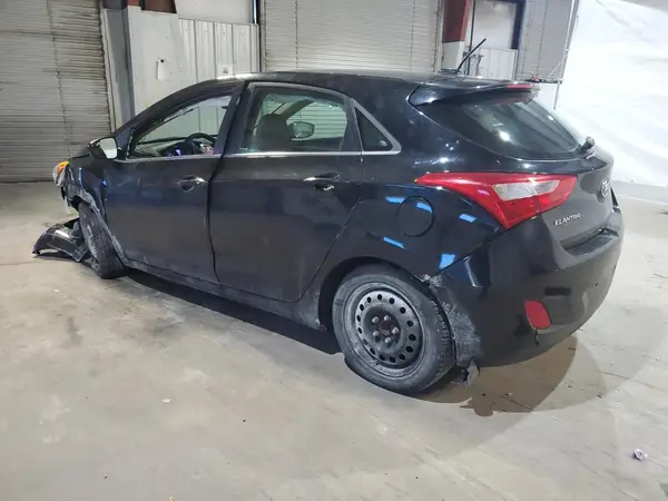 KMHD35LH9GU333173 2016 HYUNDAI ELANTRA - Image 2
