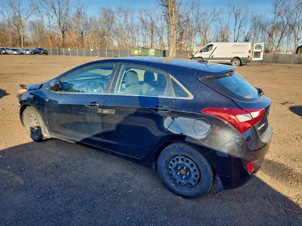 KMHD35LH9GU334257 2016 HYUNDAI ELANTRA - Image 2