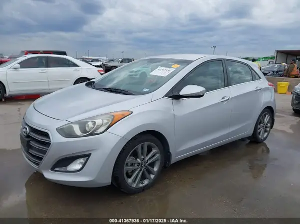 KMHD35LH9GU337062 2016 HYUNDAI ELANTRA - Image 2