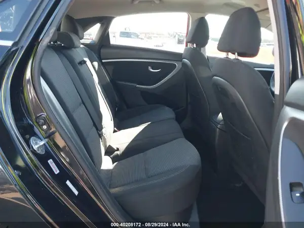 KMHD35LH9GU338468 2016 HYUNDAI ELANTRA - Image 8