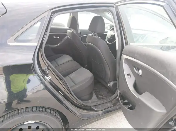 KMHD35LH9HU349617 2017 HYUNDAI ELANTRA - Image 8