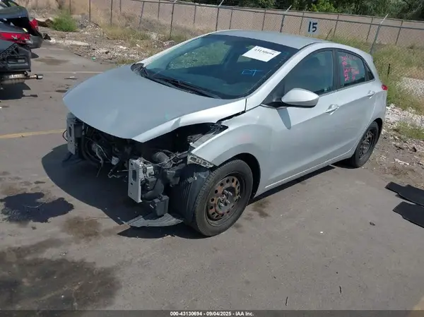 KMHD35LH9HU349939 2017 HYUNDAI ELANTRA - Image 2
