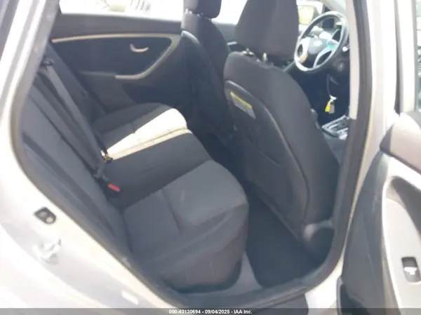 KMHD35LH9HU349939 2017 HYUNDAI ELANTRA - Image 8