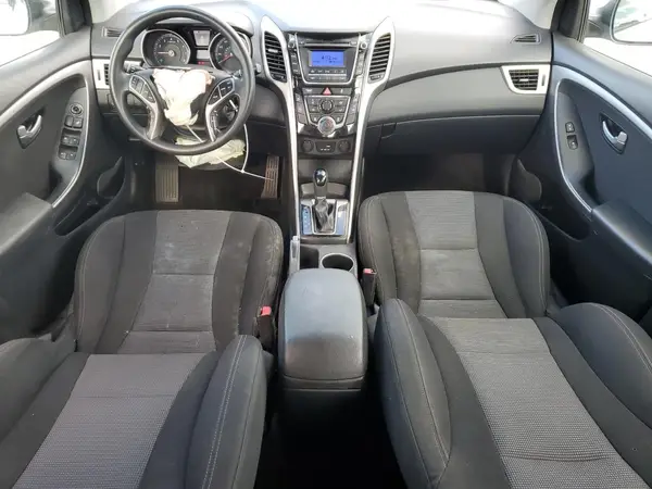 KMHD35LH9HU350251 2017 HYUNDAI ELANTRA - Image 8