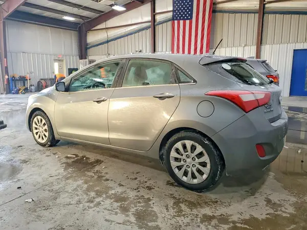 KMHD35LH9HU353814 2017 HYUNDAI ELANTRA - Image 2