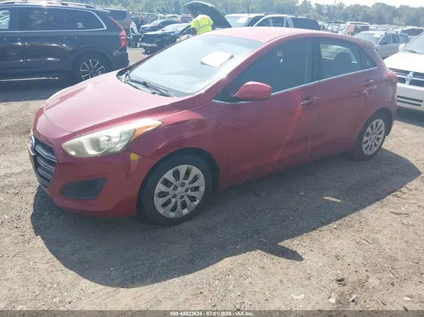 KMHD35LH9HU372282 2017 HYUNDAI ELANTRA - Image 2